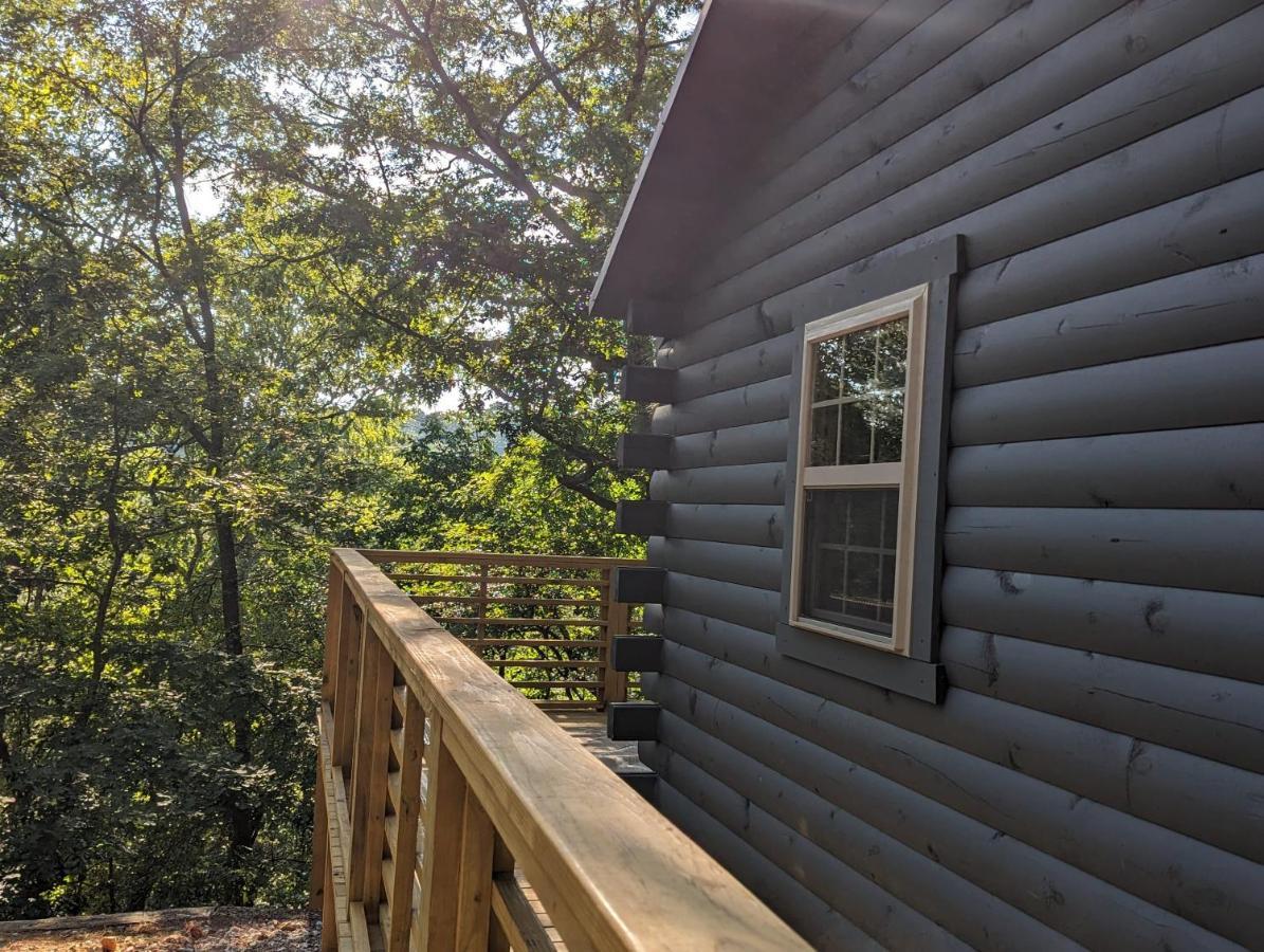 Апартаменти Cabin #6 With Hot Tub Deck And Sunset View At Loblolly Pines Юрика-Спрінгс Екстер'єр фото