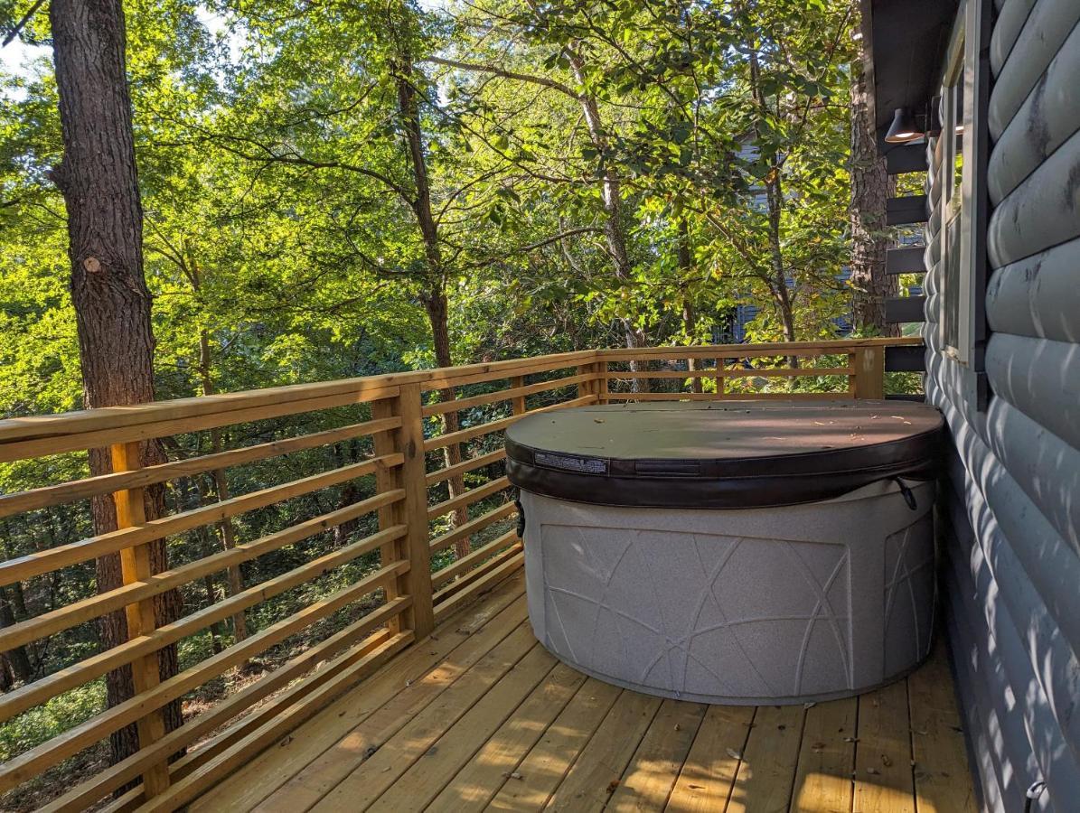 Апартаменти Cabin #6 With Hot Tub Deck And Sunset View At Loblolly Pines Юрика-Спрінгс Екстер'єр фото